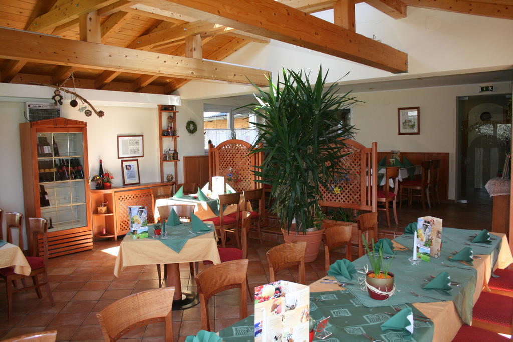 Gasthof Zum Kramer Gurk Buitenkant foto